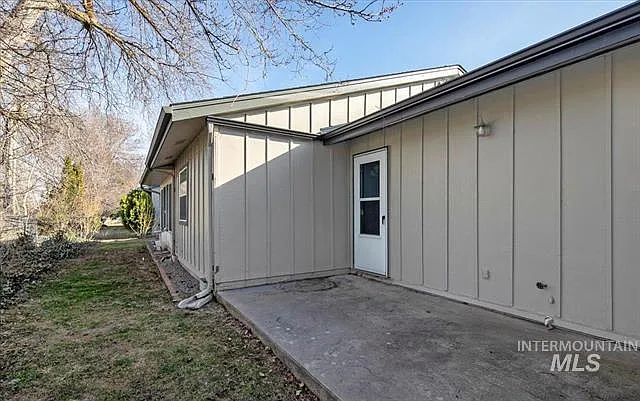 1155 S Abbey Cir — Photo 12
