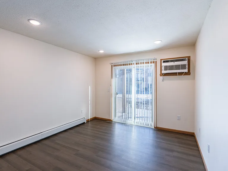 Fargo, ND Westwood Apartments | Living
