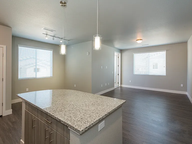 The Overlook at Interquest Apartments — Photo 32