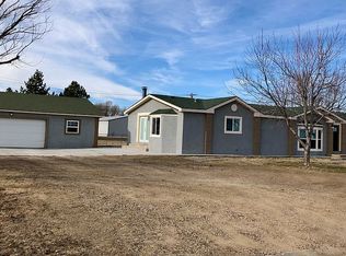 801 S Coulter Dr, Hugoton, KS 67951
