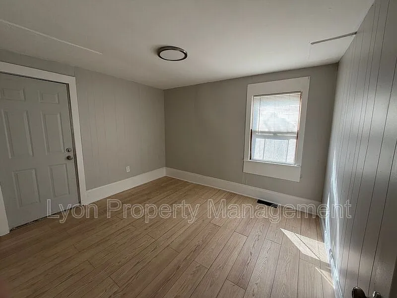 1 bed, 1.0 bath, $1,600 — Photo 2