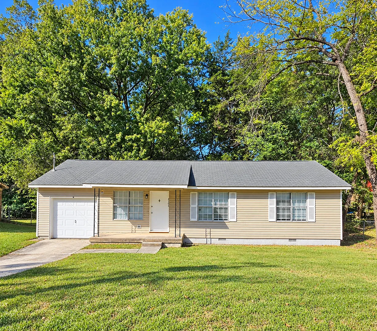 3BR/1BA Home - Move In Special — Photo 1
