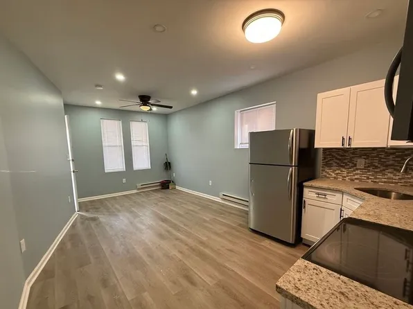 6024A Christian St #1, Philadelphia, PA 19143