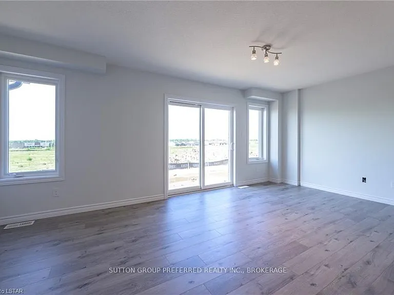 341 Kennington Way — Photo 11