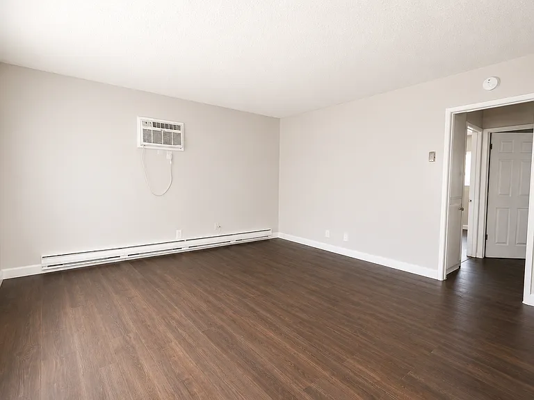 325 Stillman Ave #D — Photo 3