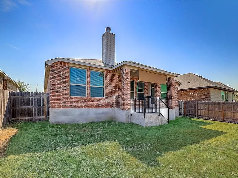 6736 Brindisi Pl — Photo 31