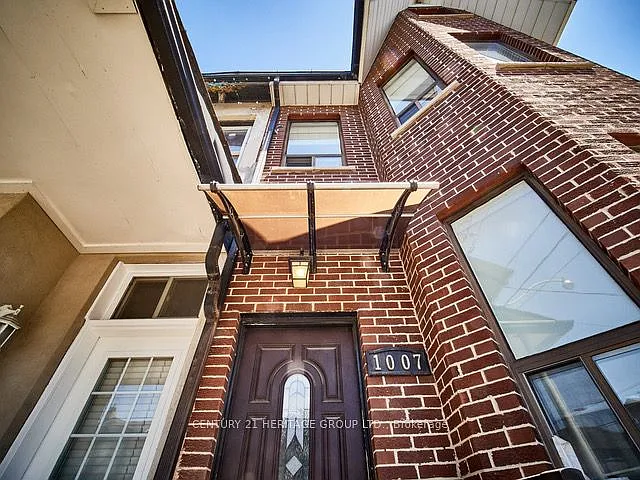1007 Bathurst St #3 — Photo 2