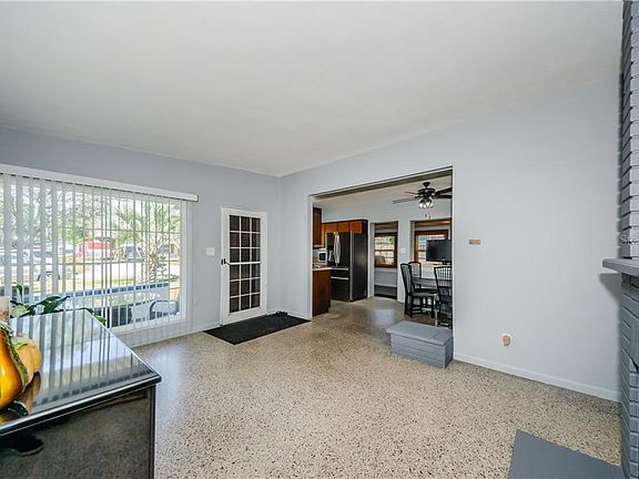 4th image of 4044 37th Ave N