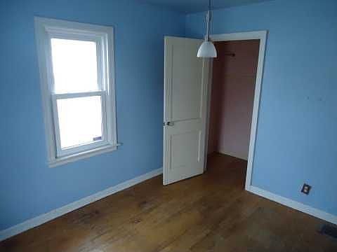 5th image of 2055 Pershing Blvd
