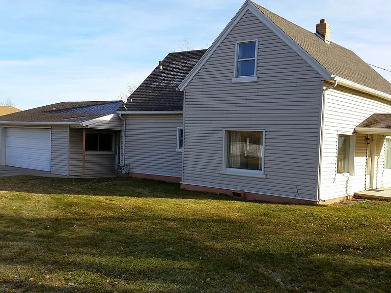 88 W 200 N — Photo 2
