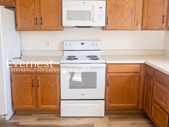 4th image of 4930 Sprangler Dr