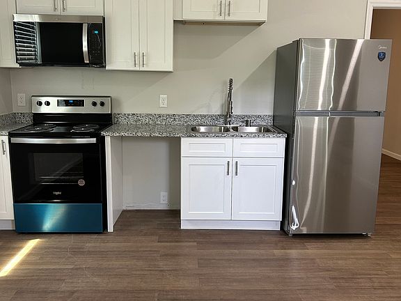 5th image of 1635 2nd St