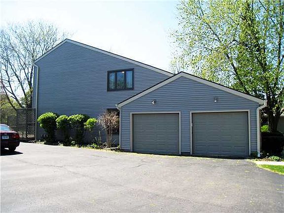 3rd image of 1453 E Lakeside Dr