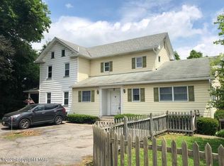 2891 N Delaware Dr, Mount Bethel, PA 18343