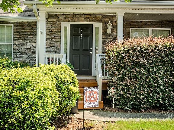 2nd image of 729 Wellington Drive
