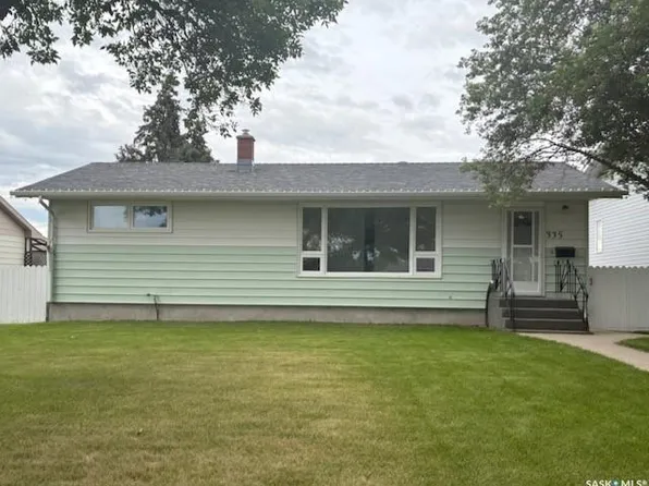 335 Central AVENUE S, Swift Current, SK S9H 3G4