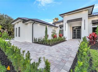 264 13th St NW, Naples, FL 34120