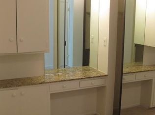 11687 Montana Ave APT 305, Los Angeles, CA 90049