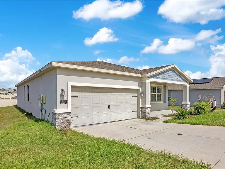 223 Bergamot Loop #A — Photo 2