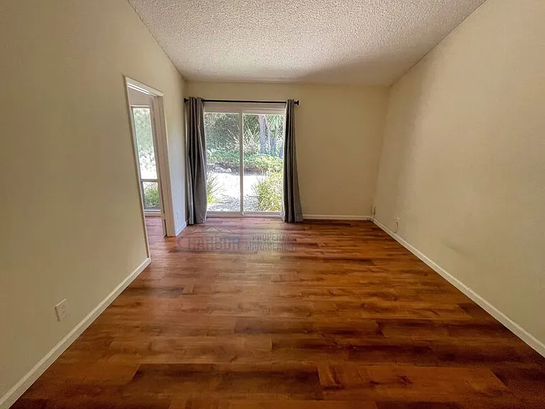 6932 Willowtree Dr — Photo 21