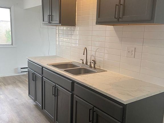 4th image of 2728 W Peninsula Dr