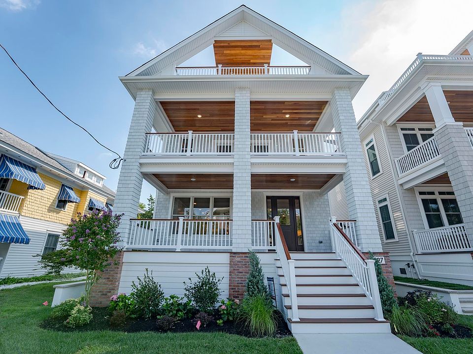 1st image of 827 Saint Charles Pl
