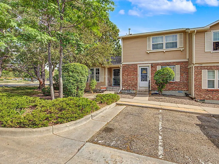 1504 S Ouray Cir #A — Photo 15