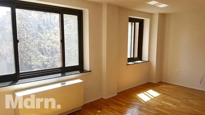 Rented by Mdrn Residential | media 18