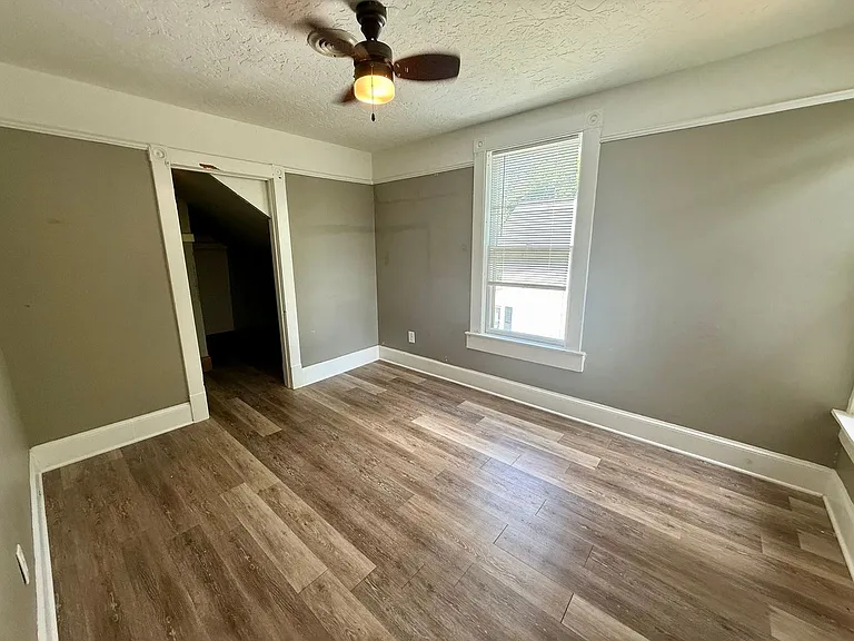 710 Lincoln St — Photo 8