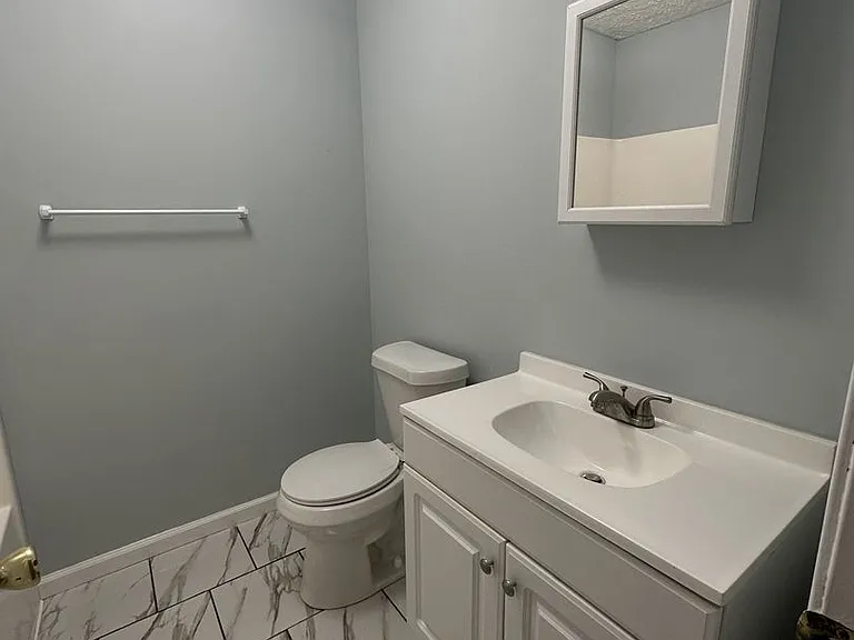 1460 N Royal St — Photo 5