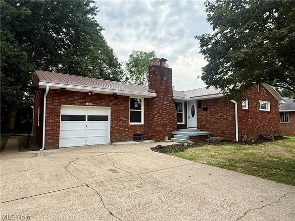3402 Broad St, Parkersburg, WV 26104