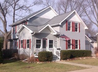 311 N Maple St, Sycamore, IL 60178