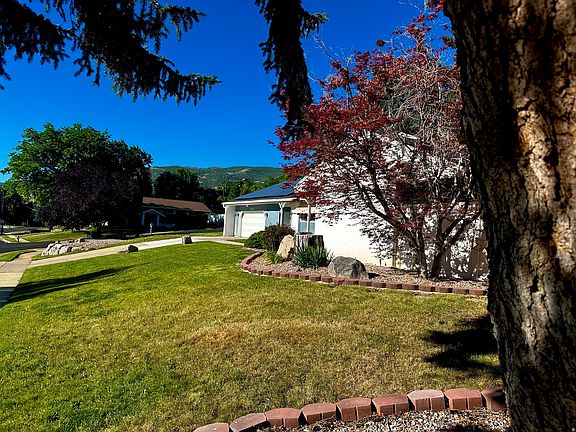 2nd image of 1115 S Canyon Crest Dr E