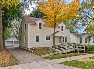 1223 W Summer St, Appleton, WI 54914