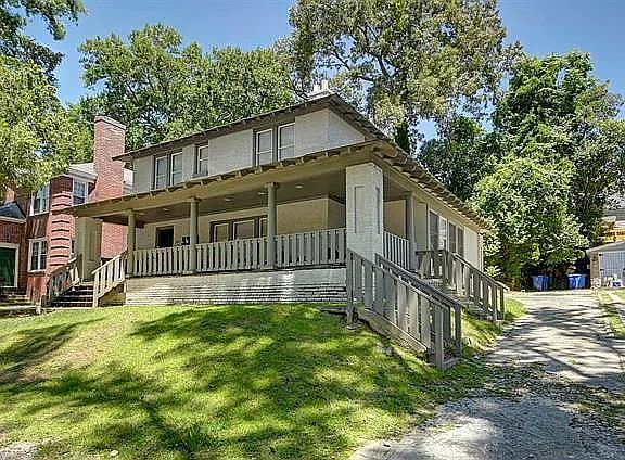 2nd image of 2217 Blossom St #4