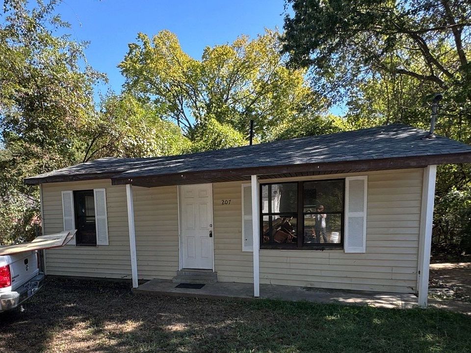 1st image of 207 McFadden Ave