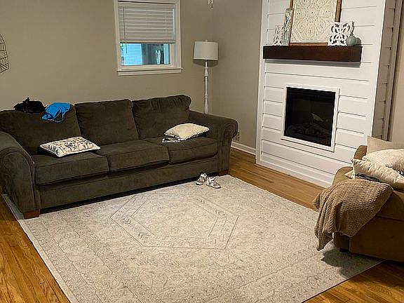 4th image of 8629 Thunderbird Dr E