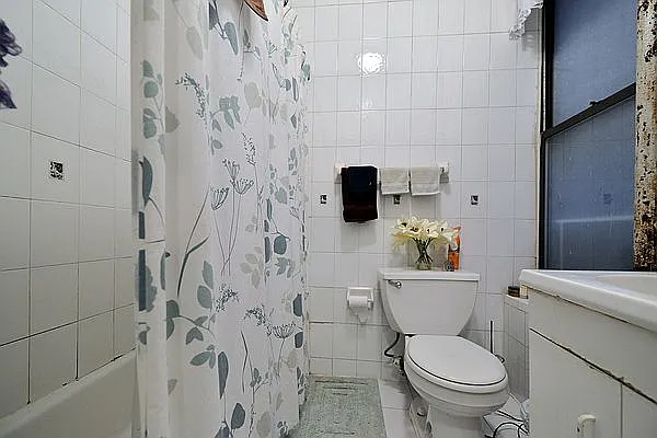 Rented by J Misrahi Realty Corp | media 2