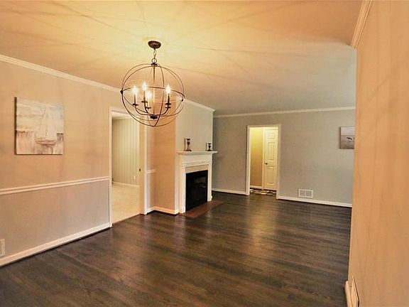 4th image of 6075 Harleston Rd