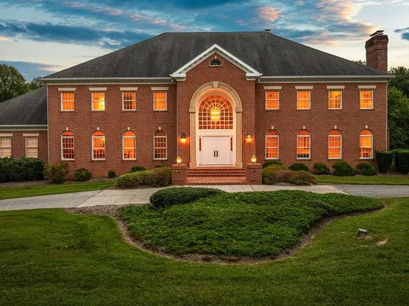 9 Springhill Farm Ct, Cockeysville, MD 21030