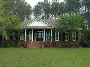 86 Edgewater Dr, Tifton, GA 31793