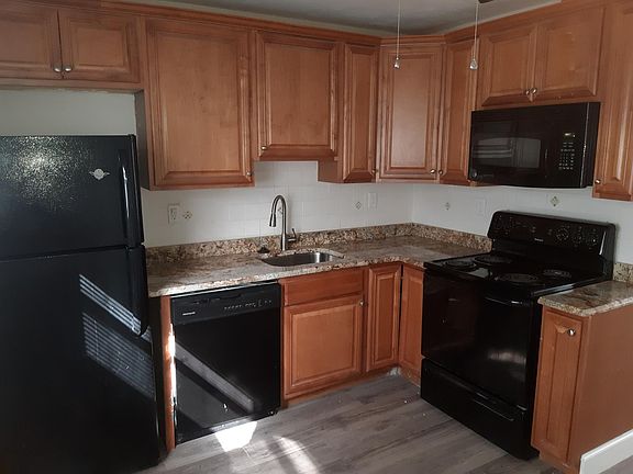 2nd image of 5640 Grant St #5642