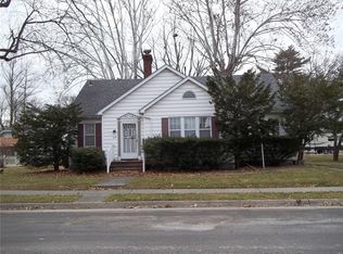 1602 Maple St, Highland, IL 62249