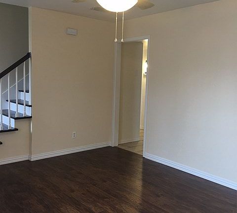 2nd image of 1502 S Bruce Ave