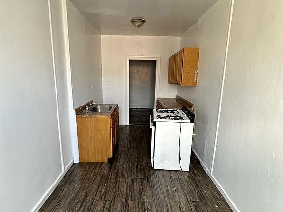 4th image of 3560 Olinville Ave APT 3K