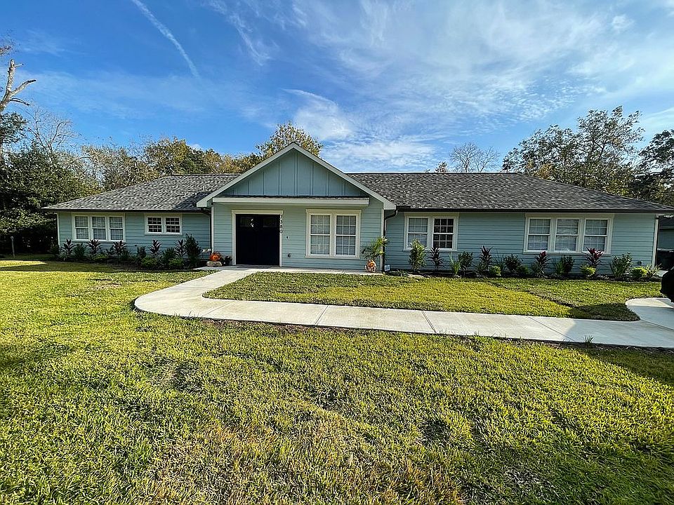 Beautifully Remodeled Retrea