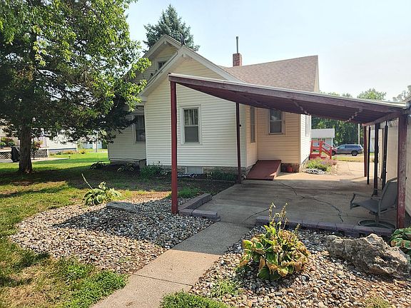 5th image of 705 4th St