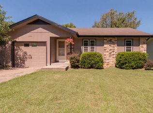 1701 N Lone Pine Ave, Springfield, MO 65803