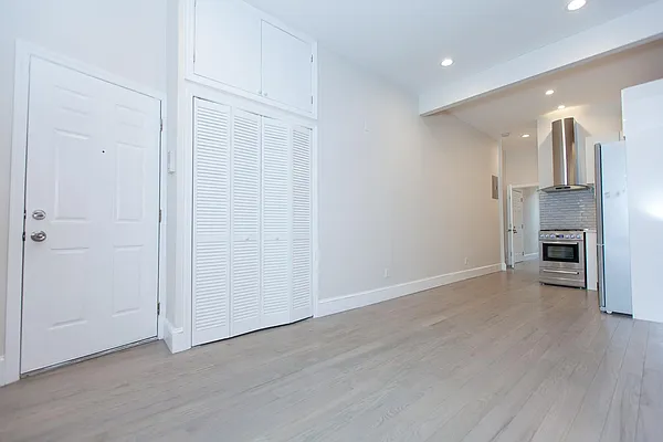 Rented by Voro NYC | media 10