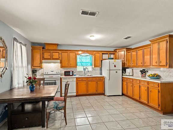 5th image of 5441 Amatista Dr